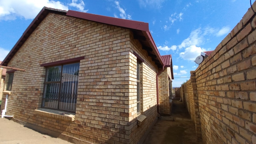 3 Bedroom Property for Sale in Mandela View Free State